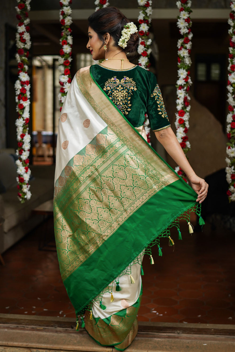 Banarasi pattu Saree | latest cotton & Banarasi Silk Saree online from  weavers | TPBH00174