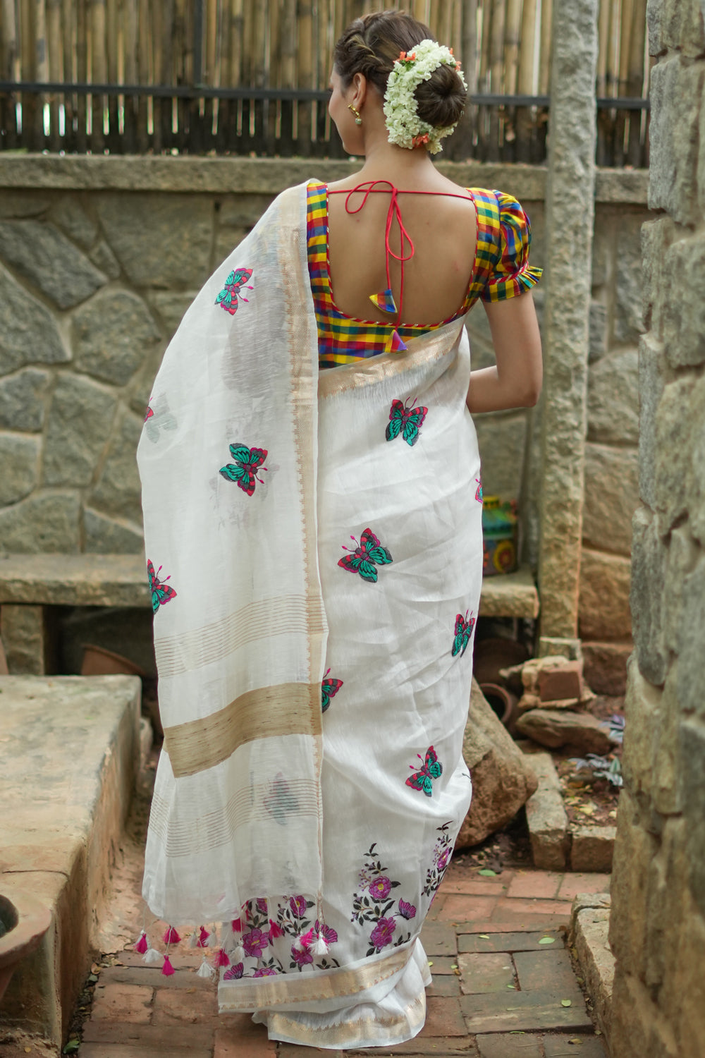 Pleasant Off-White Linen Saree – Monamaar