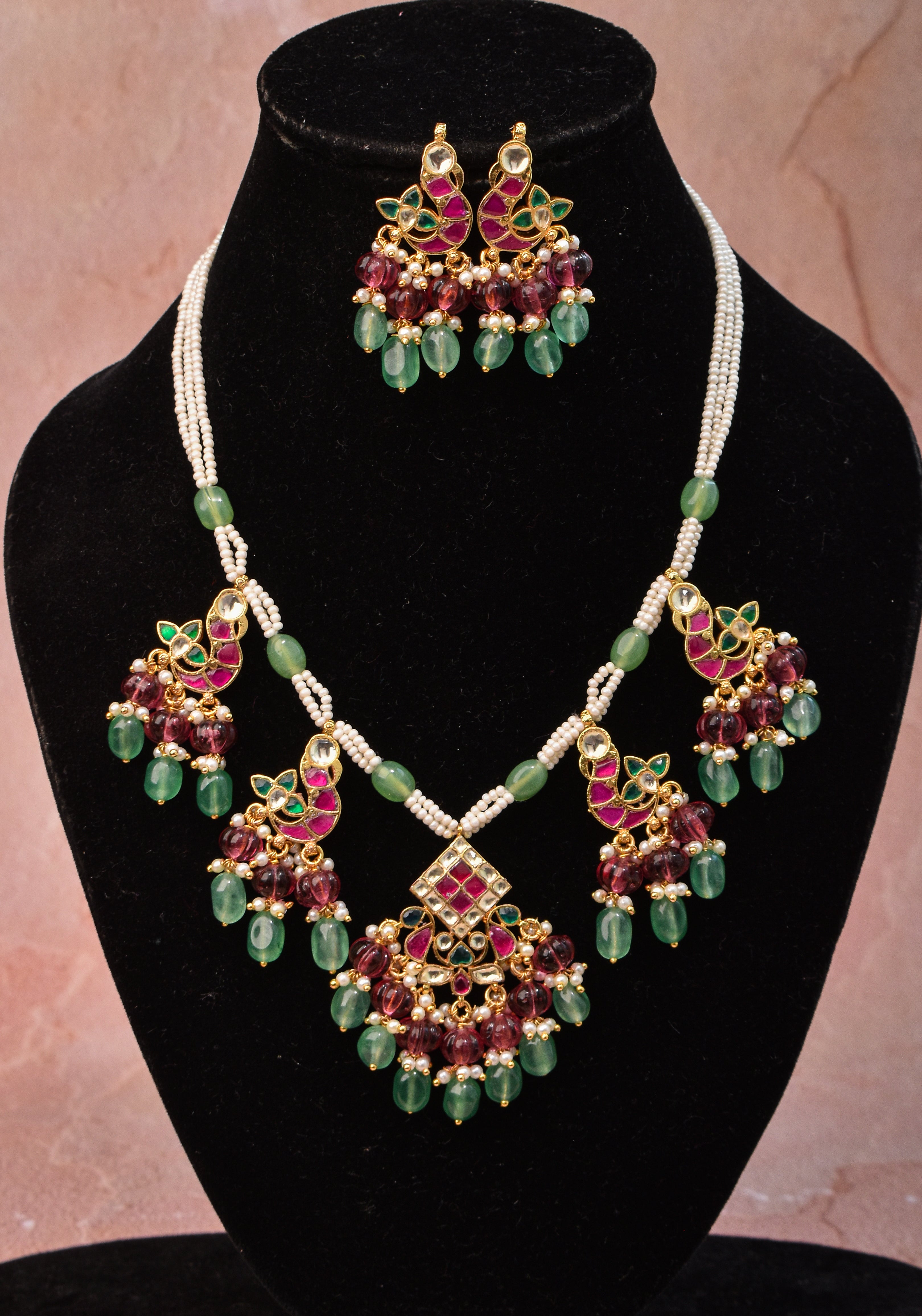 Unique Ahmedabadi Kundan Short Necklace and Earrings Set