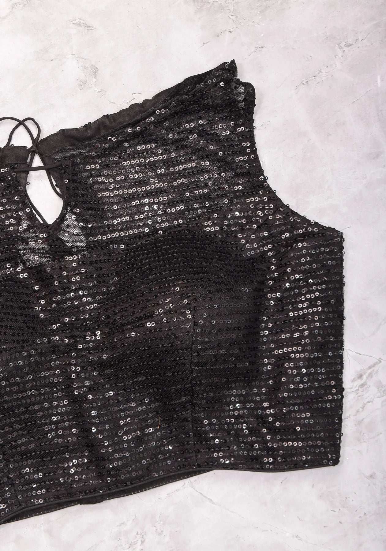 Make your own size: Shimmering Sequins Sleeveless Blouse in Black