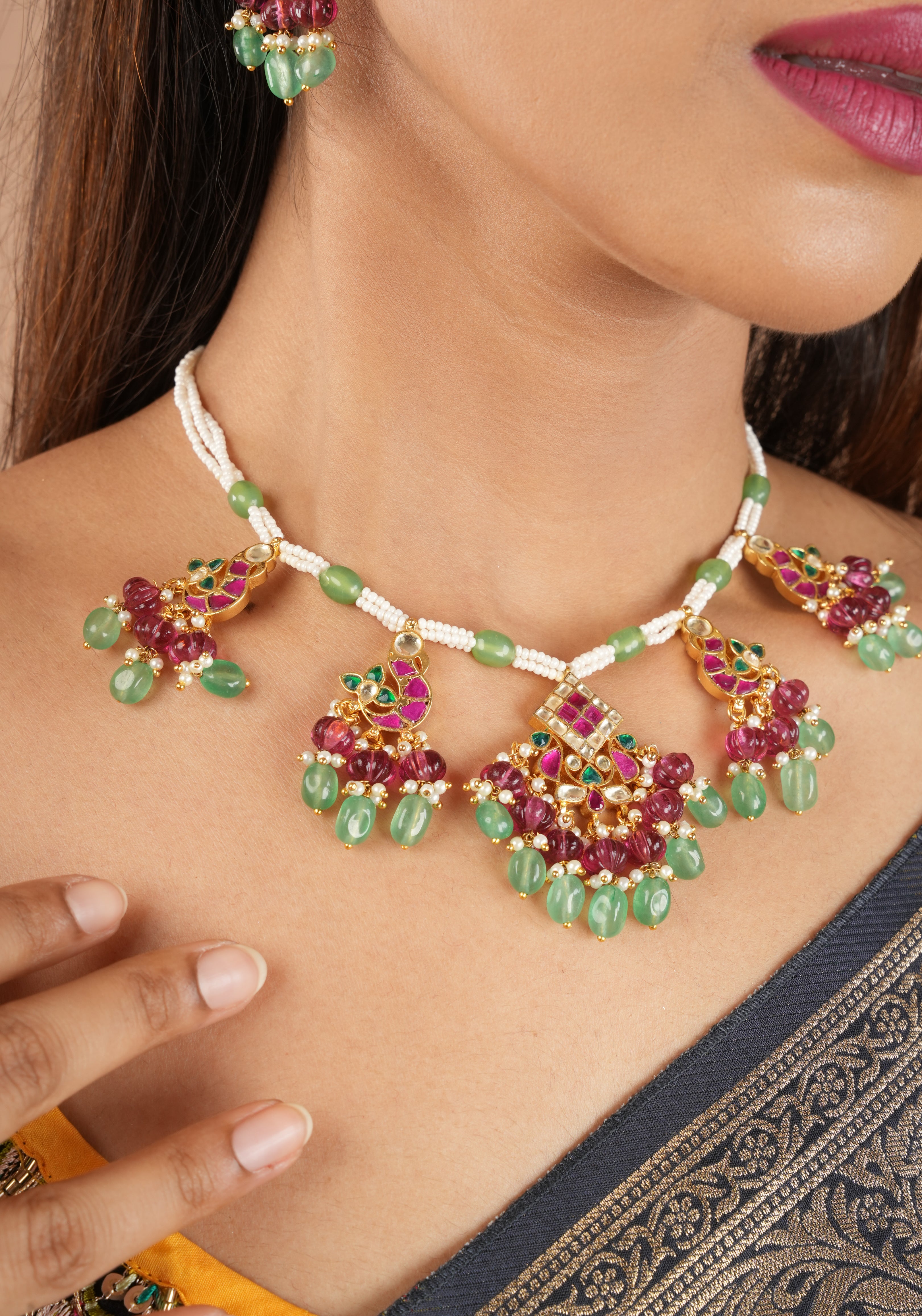 Unique Ahmedabadi Kundan Short Necklace and Earrings Set