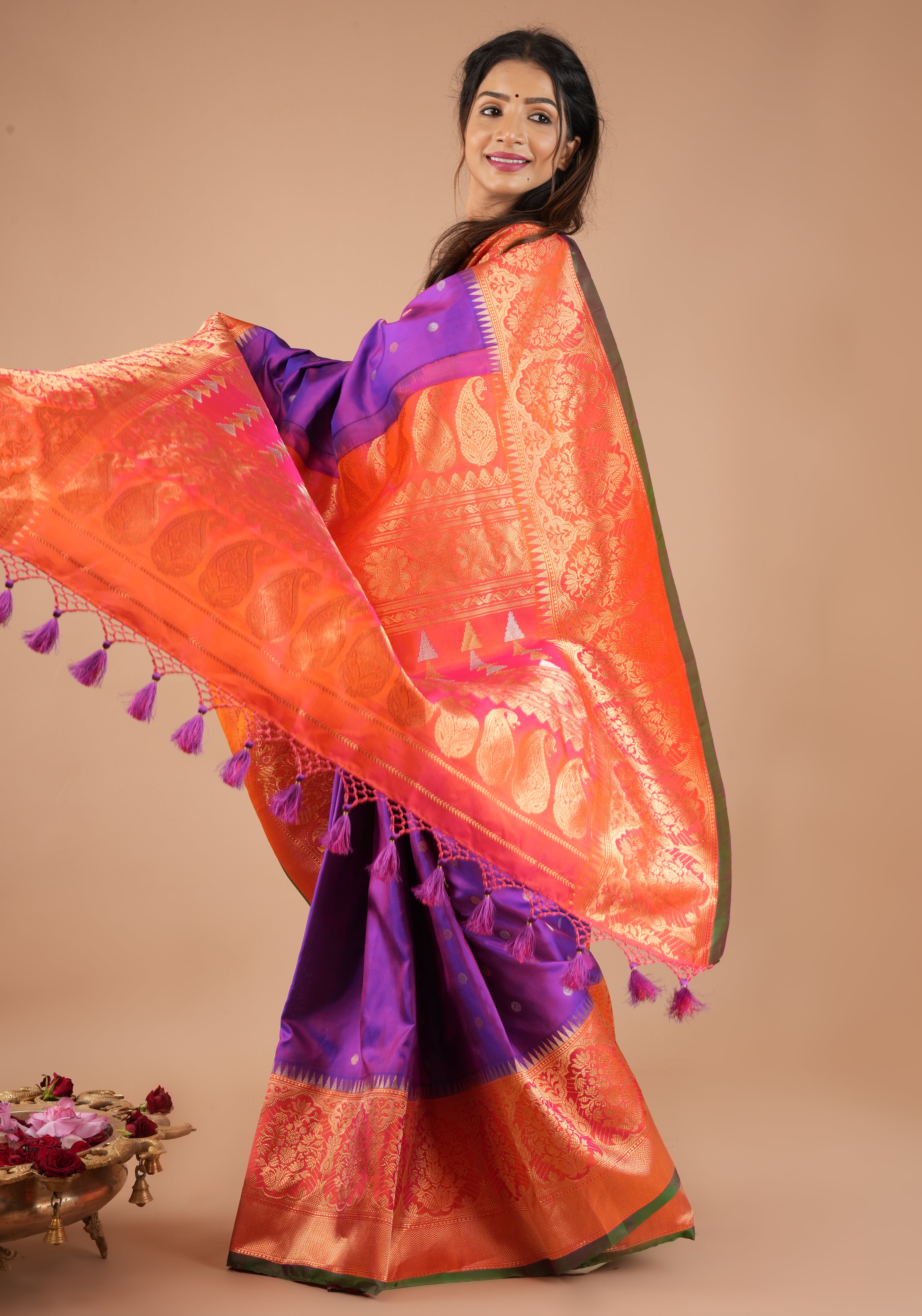 Purple  Gadwal Silk saree with 2 side Persian arch Zari Borders | SILK MARK CERTIFIED