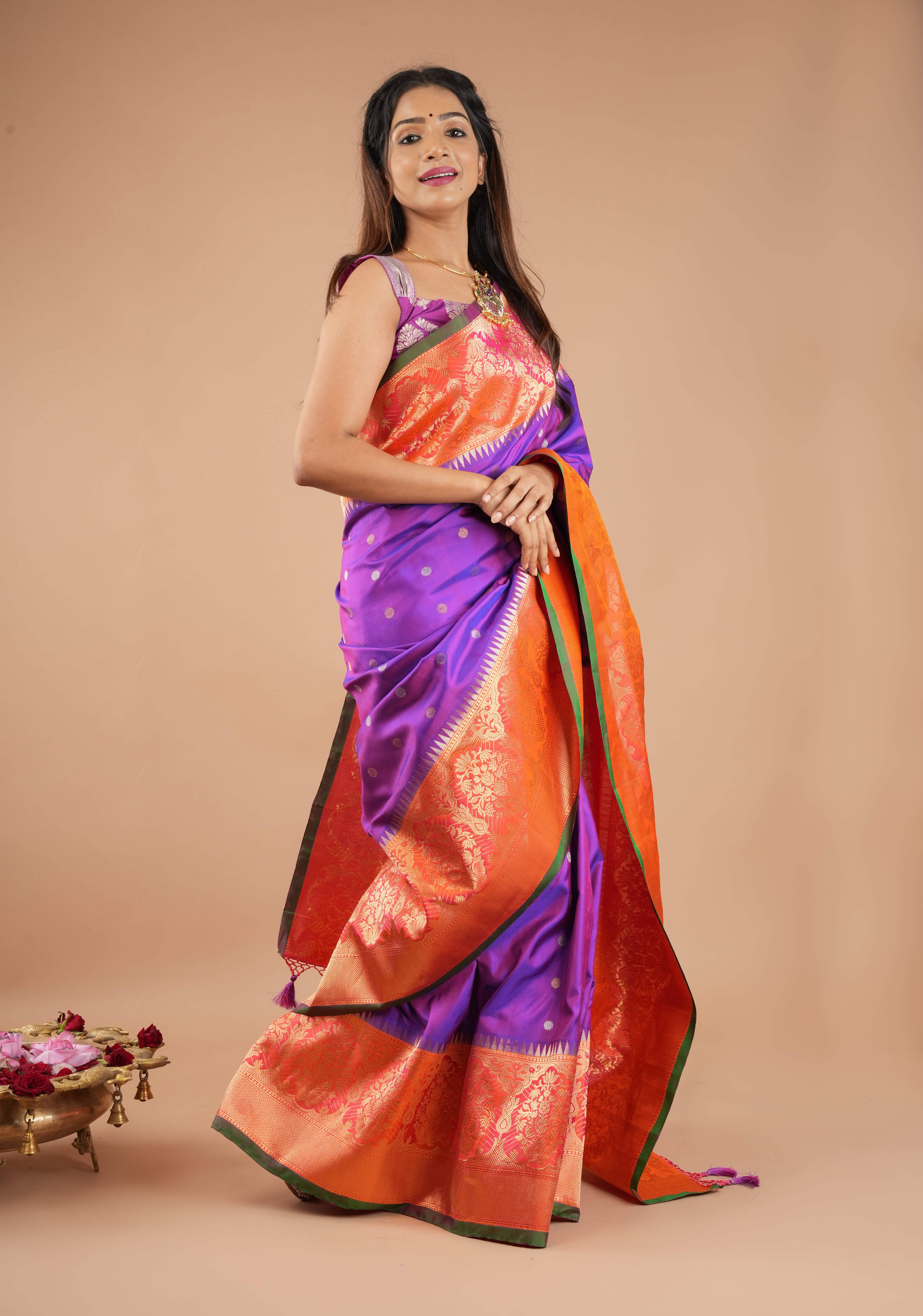 Purple  Gadwal Silk saree with 2 side Persian arch Zari Borders | SILK MARK CERTIFIED