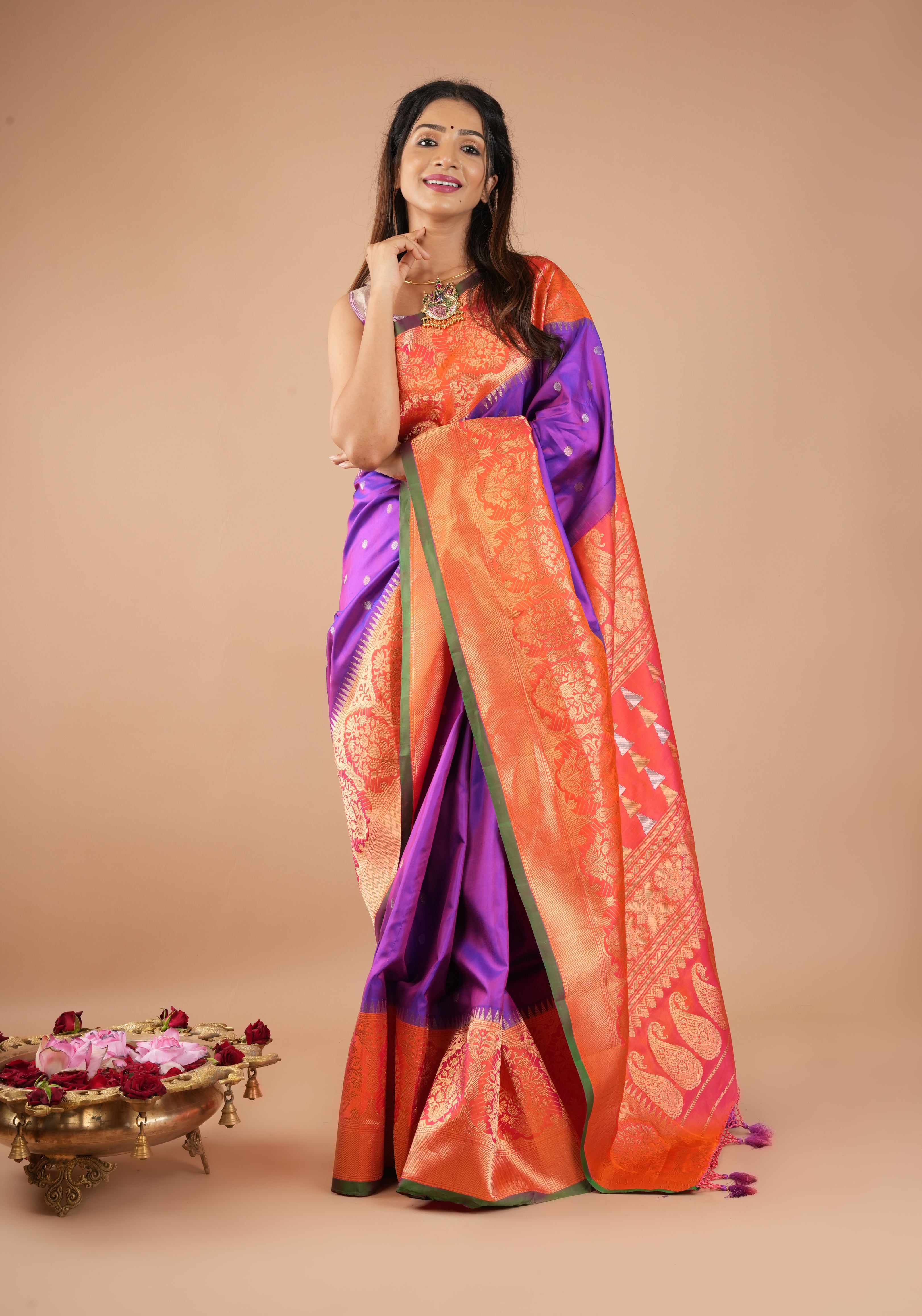 Purple  Gadwal Silk saree with 2 side Persian arch Zari Borders | SILK MARK CERTIFIED