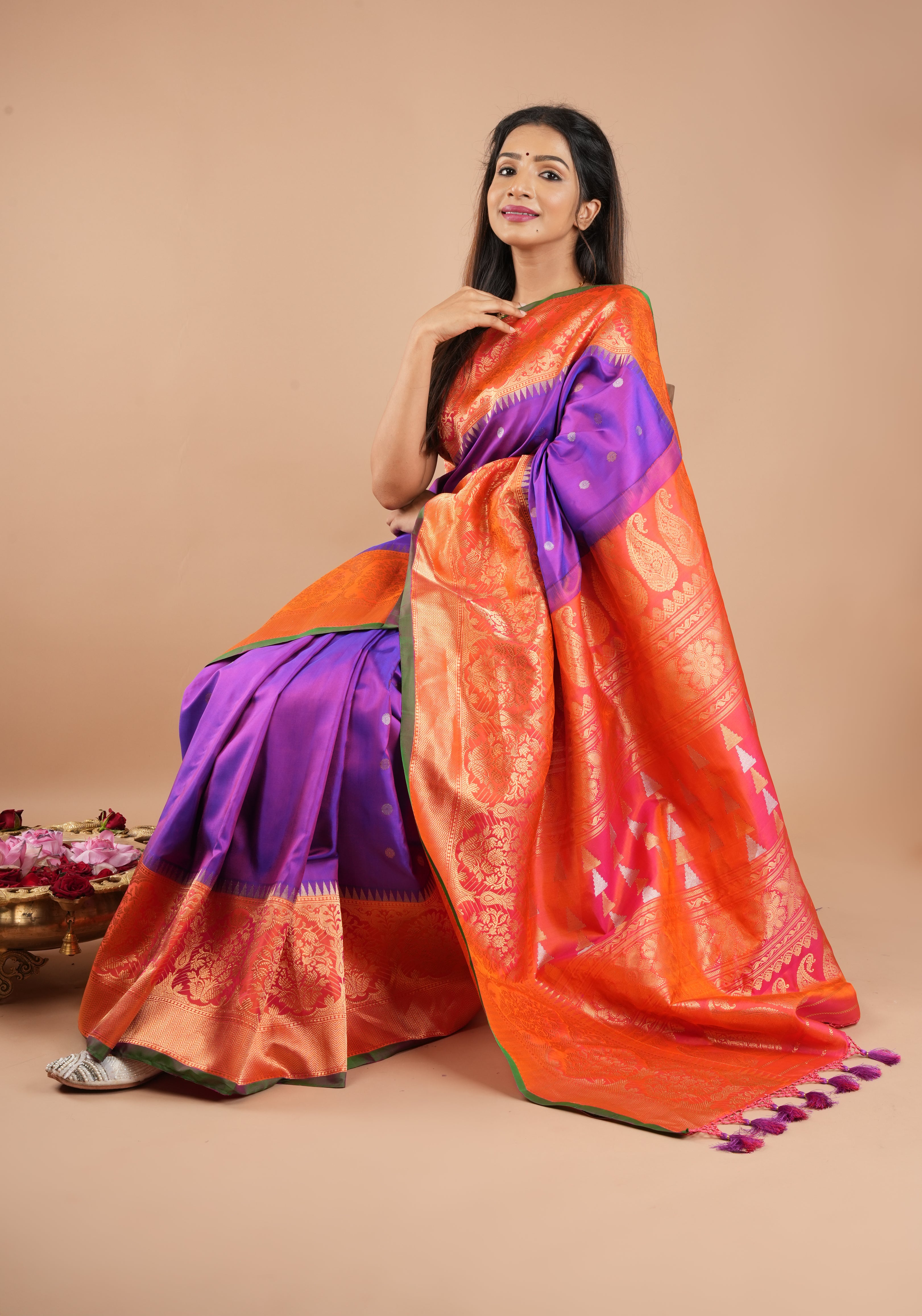 Purple  Gadwal Silk saree with 2 side Persian arch Zari Borders | SILK MARK CERTIFIED