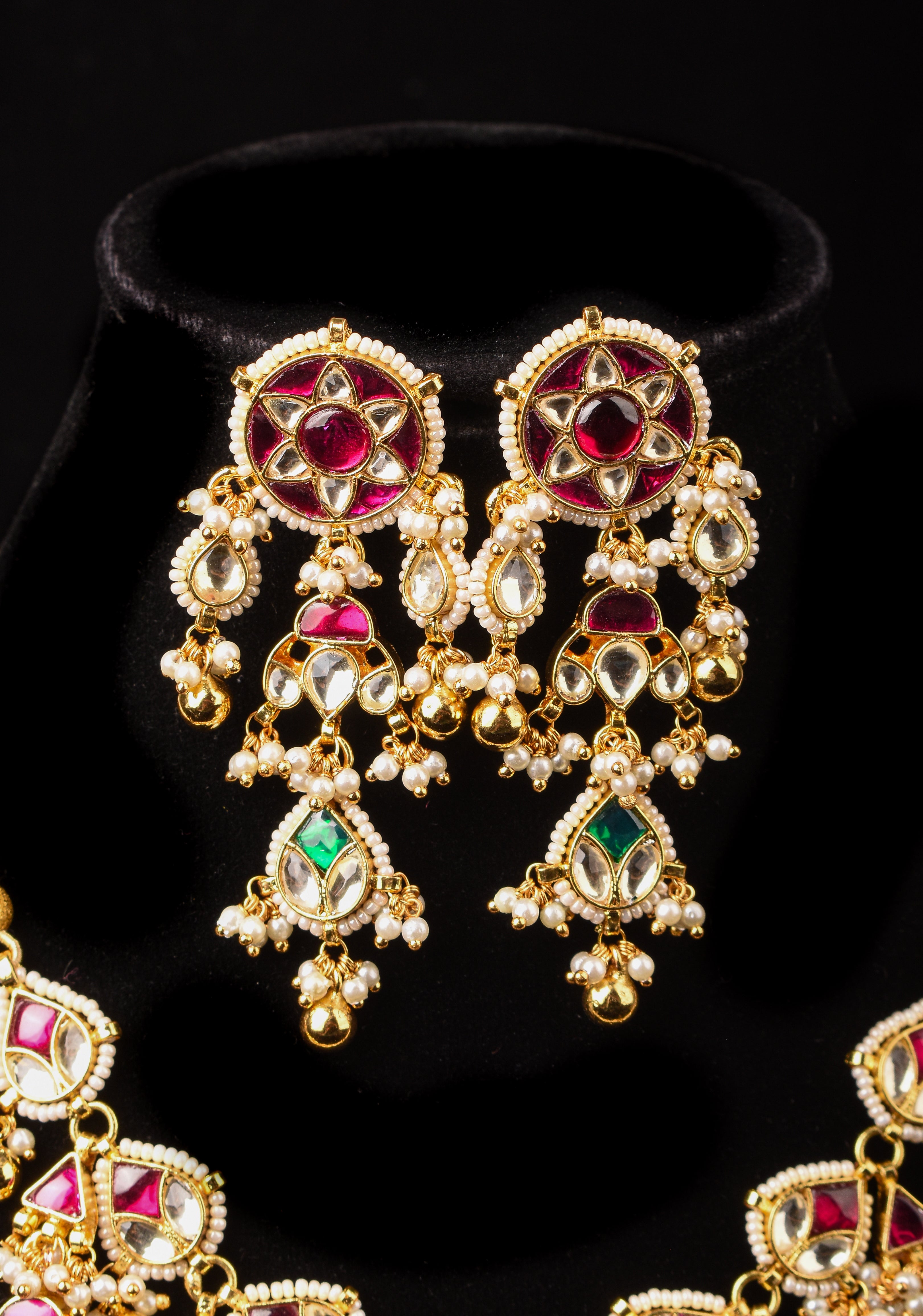 Handcrafted Jadau Kundan Short Necklace/Choker and Earrings Set