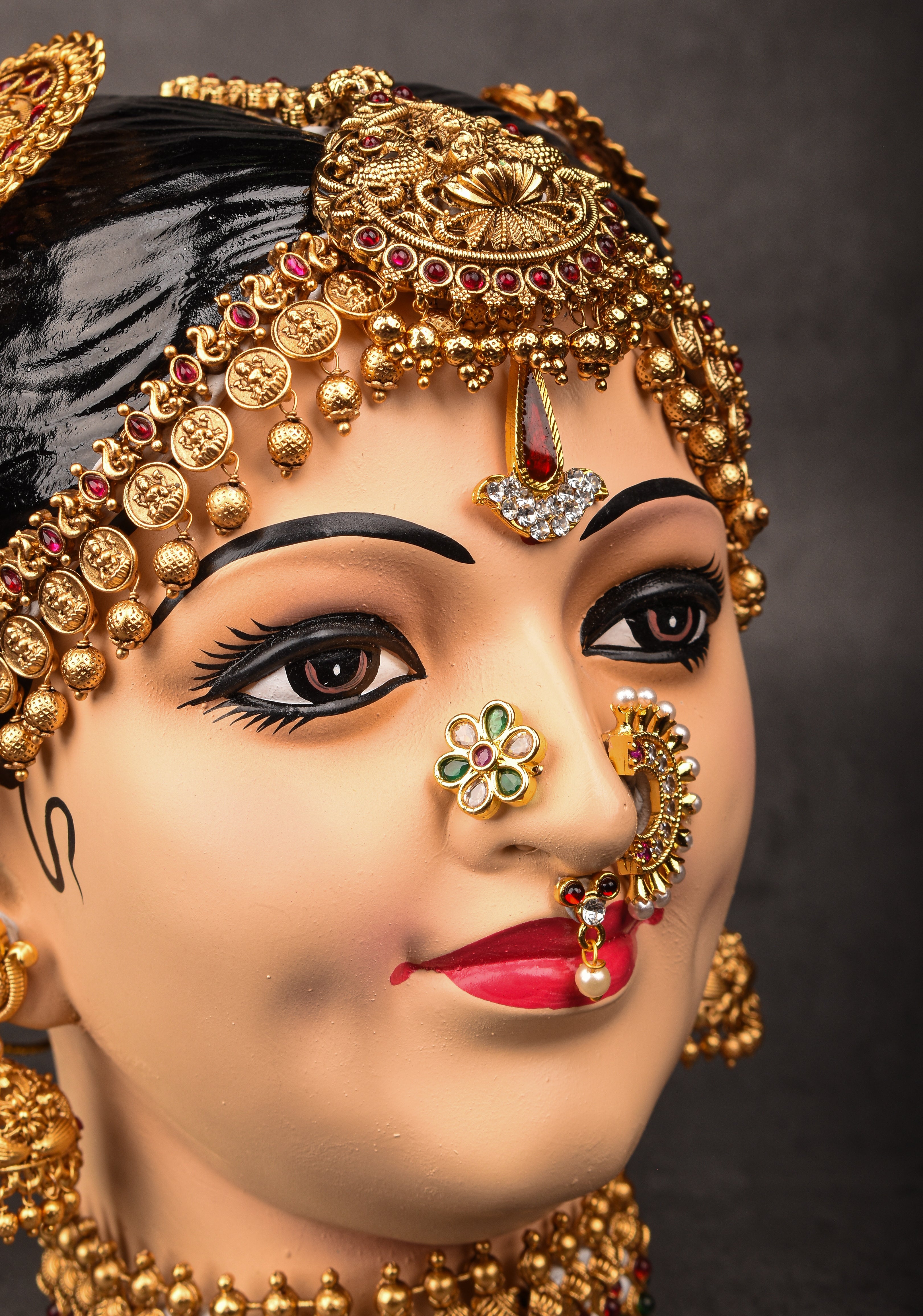 Varalakshmi Amman Face in Resin with  Jewelry Stone Decoration, Fine Features