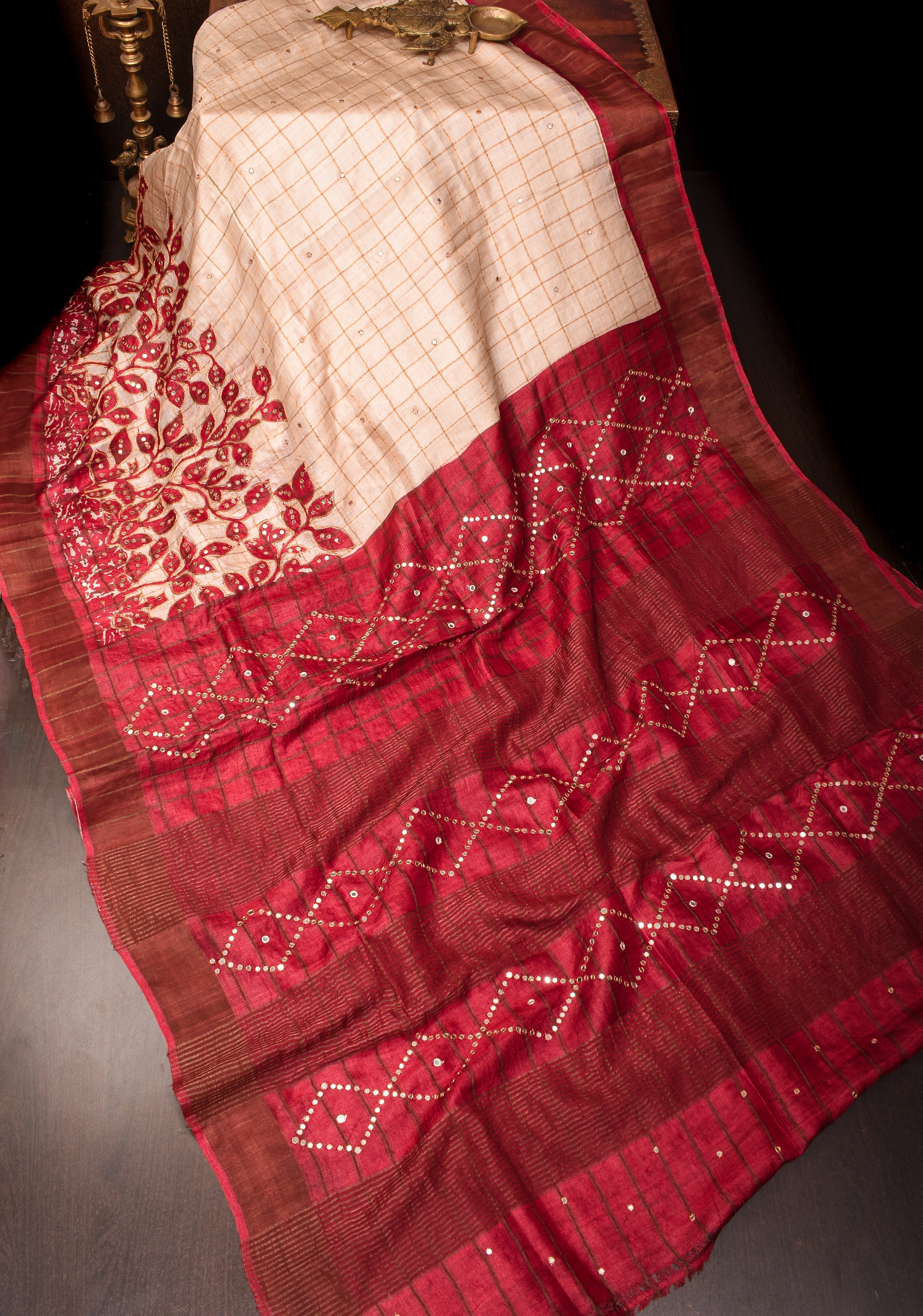 Cream Batik leaf Hand Embroidery Gachi Tussar Silk Saree | CERTIFIED SILK