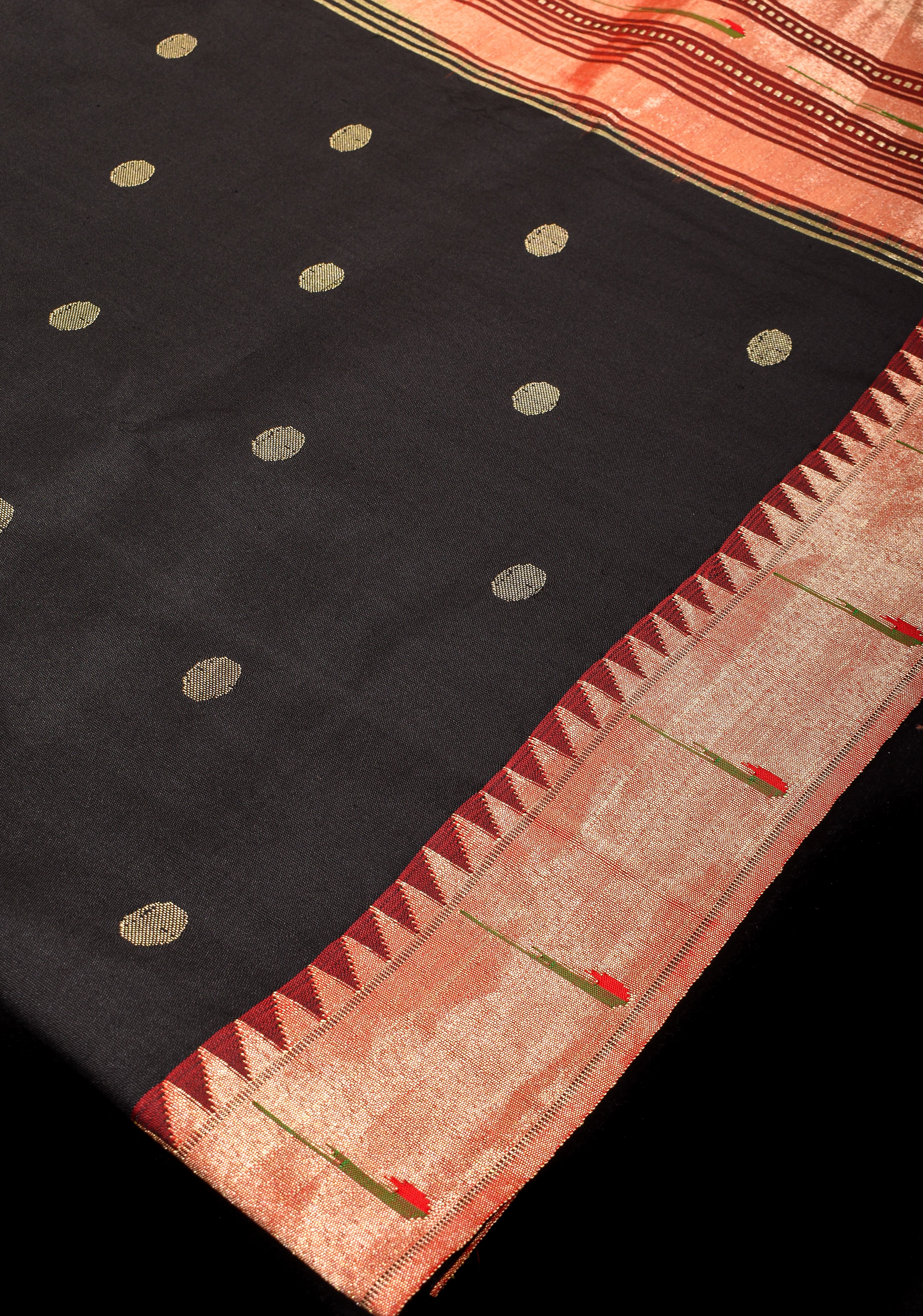 Black Single Muniya Authentic Yeola Paithani Handloom Saree | SILK MARK CERTIFIED