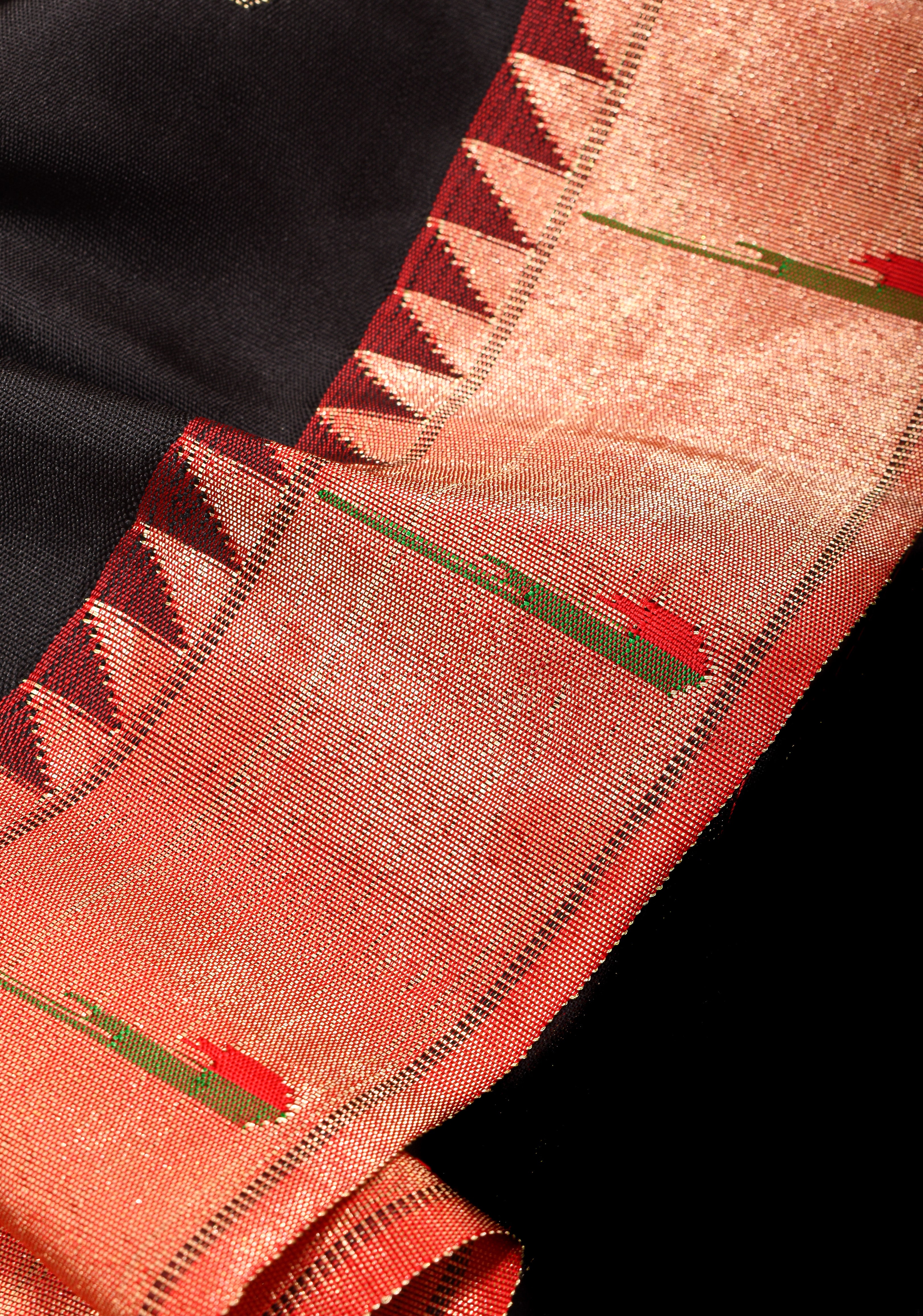 Black Single Muniya Authentic Yeola Paithani Handloom Saree | SILK MARK CERTIFIED