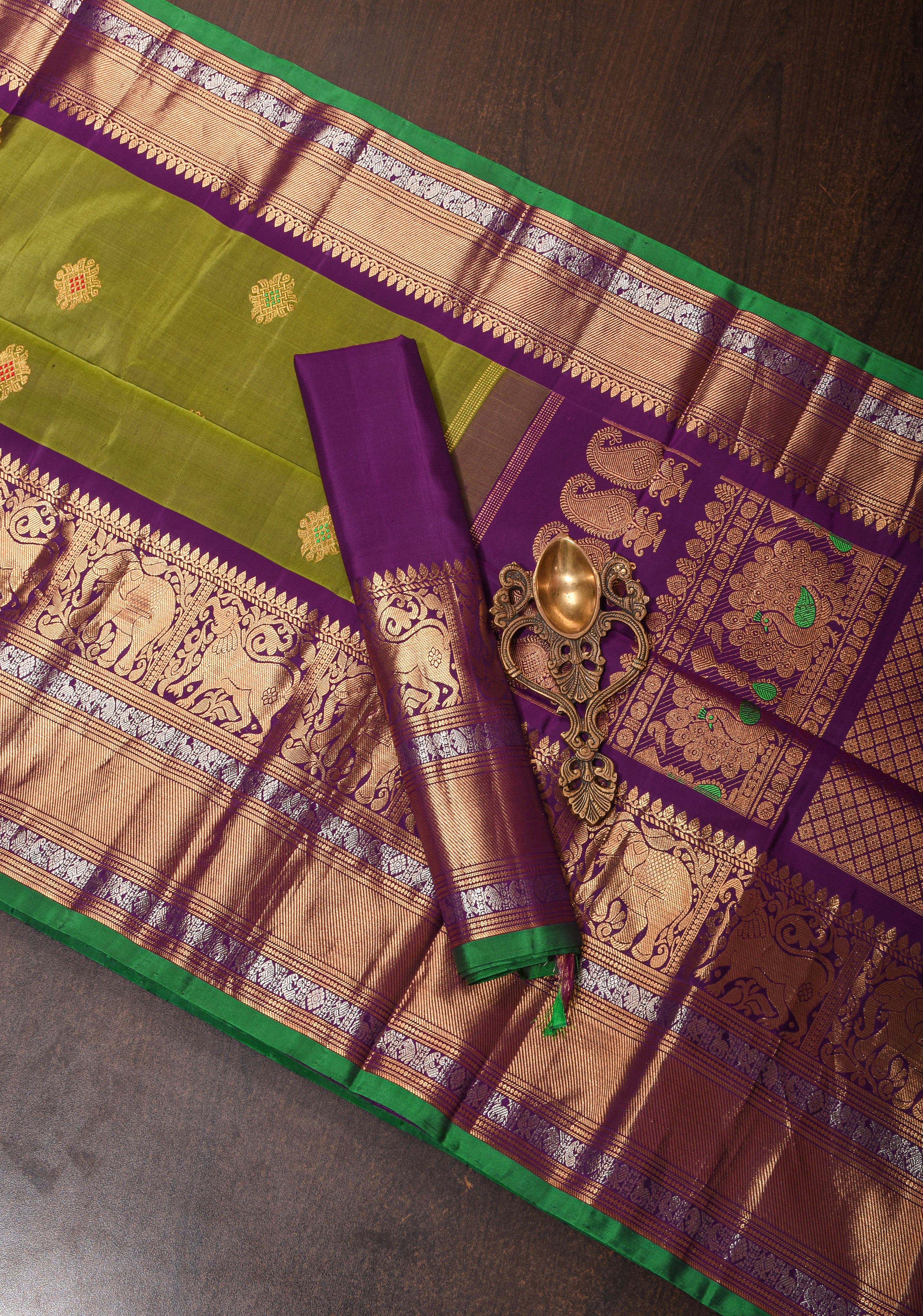 Muggu Design Meenakari Gadwal Silk Saree in Green | CERTIFIED SILK