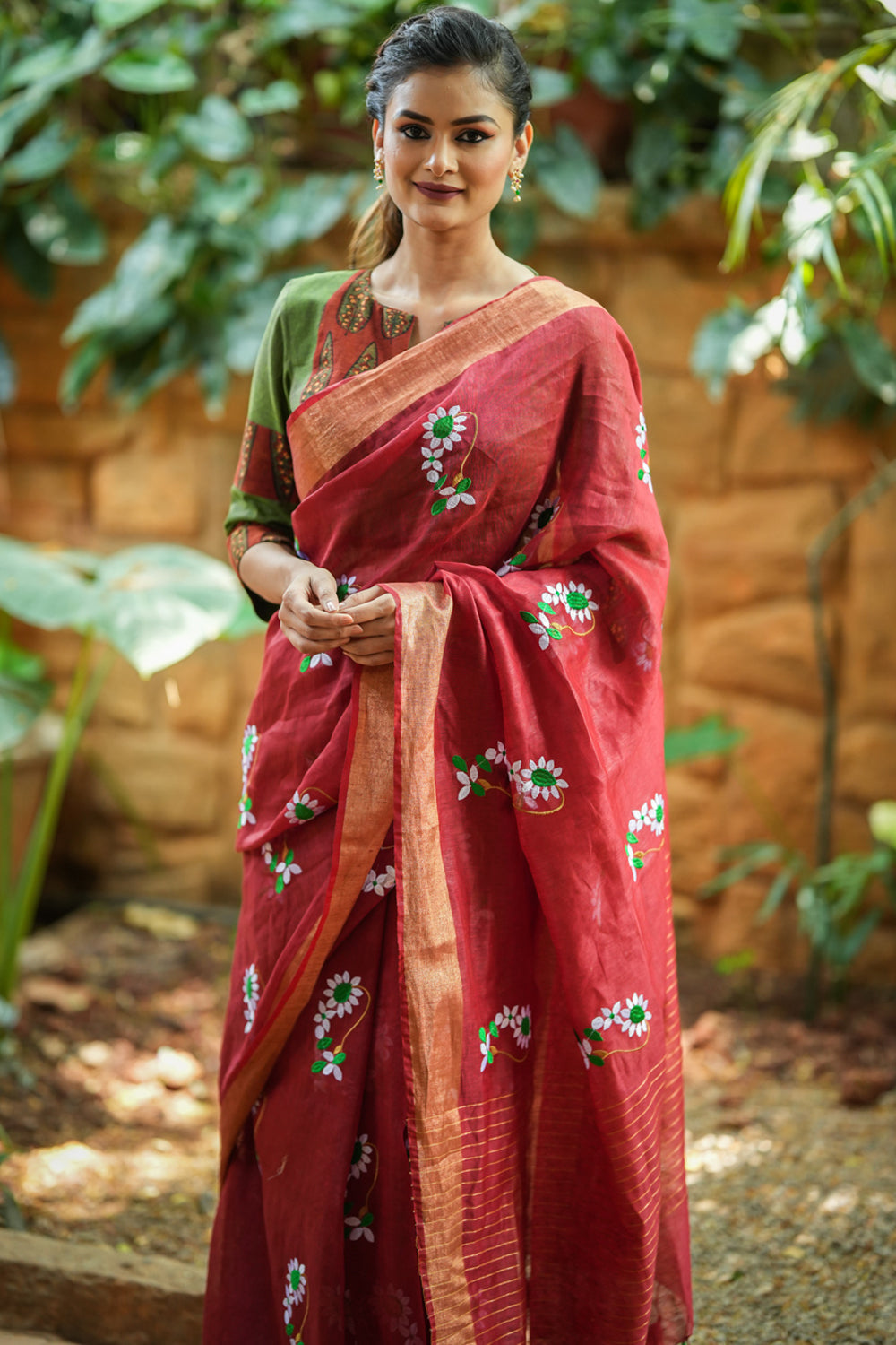 Fire Brick Red Kanjivaram Silk Saree With Floral Jaal Weaving | Singhania's