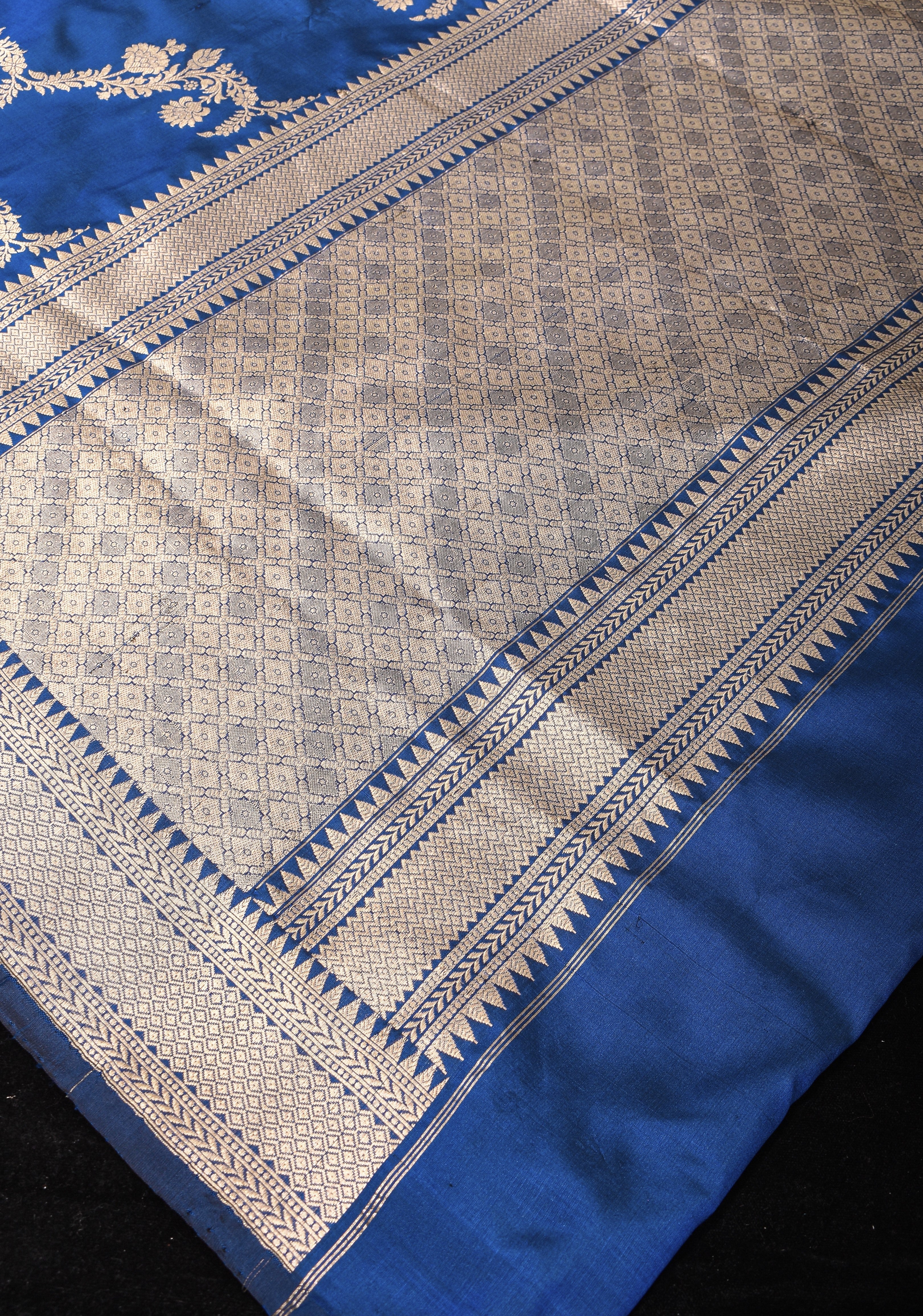 Exquisite Half Jaal half buti Banarasi Katan Silk Saree in Cobalt Blue with Kadhuwa Weave | SILK MARK CERTIFIED