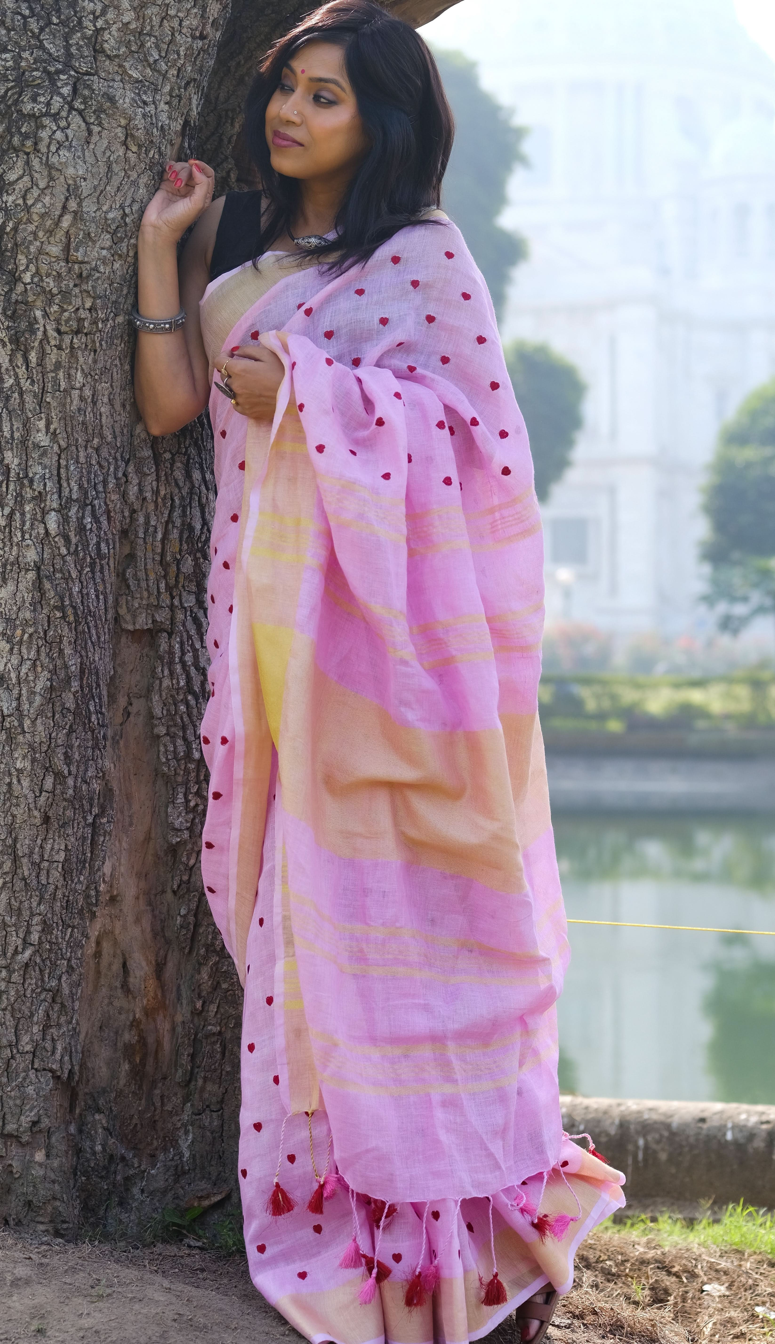 Loving Hearts Embroidered Pink Linen Saree