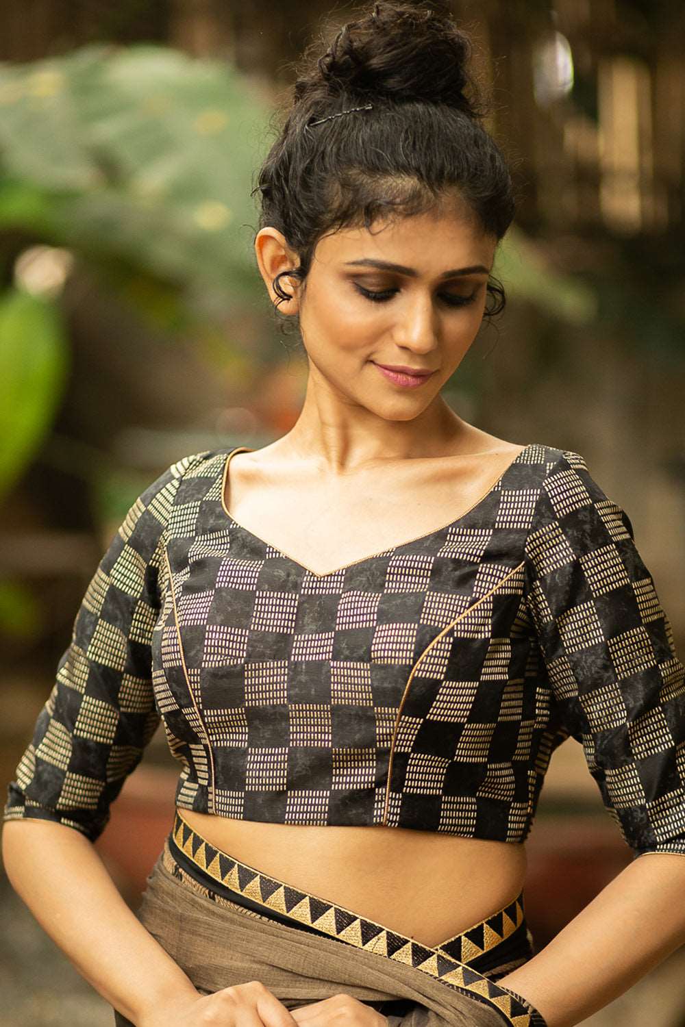 Snuff floral threadwork square neck sleeveless blouse #blouse #saree  #houseofblouse …