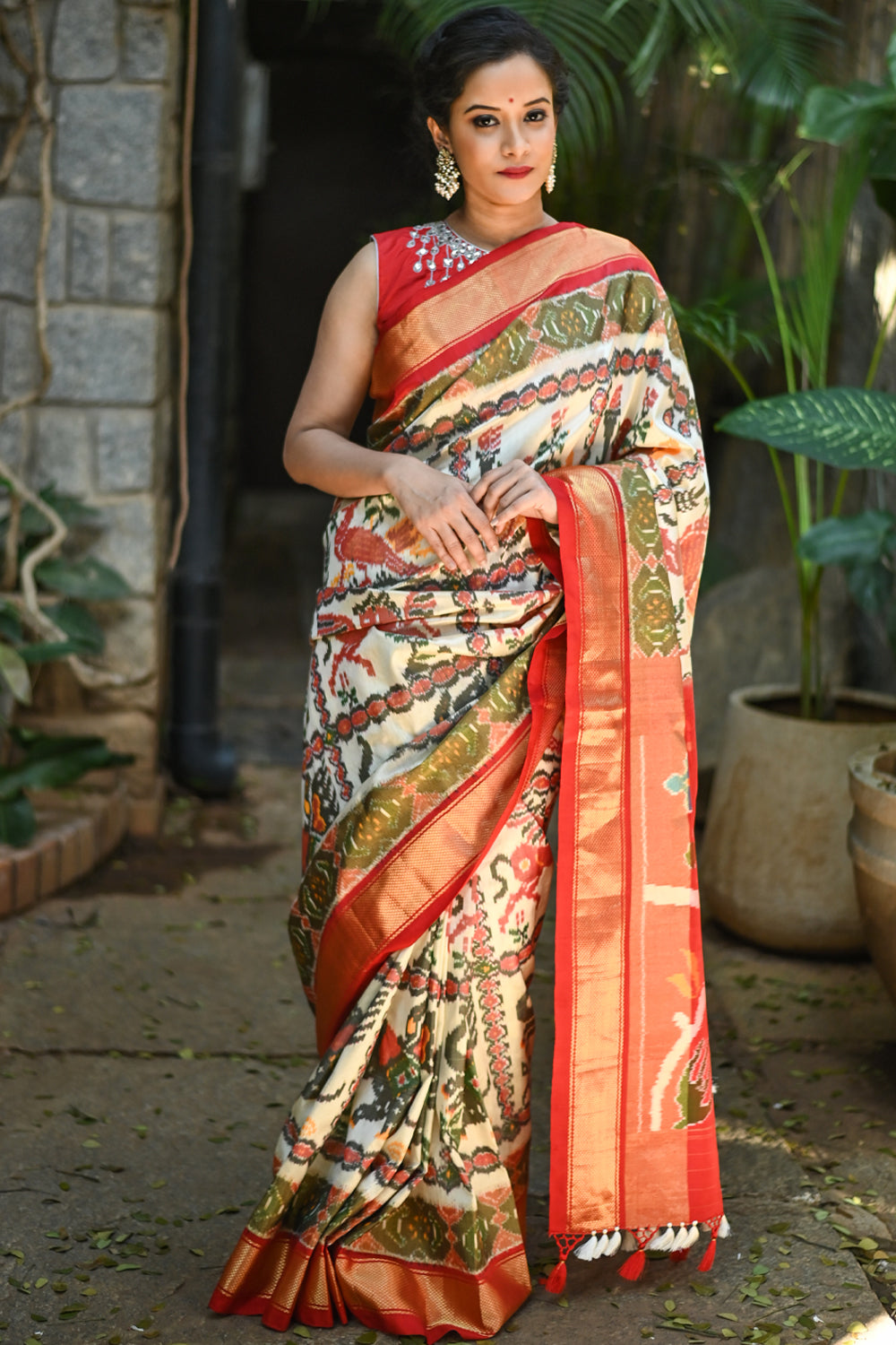 Ikkat Pure Silk Saree With Exquisite Animal Design