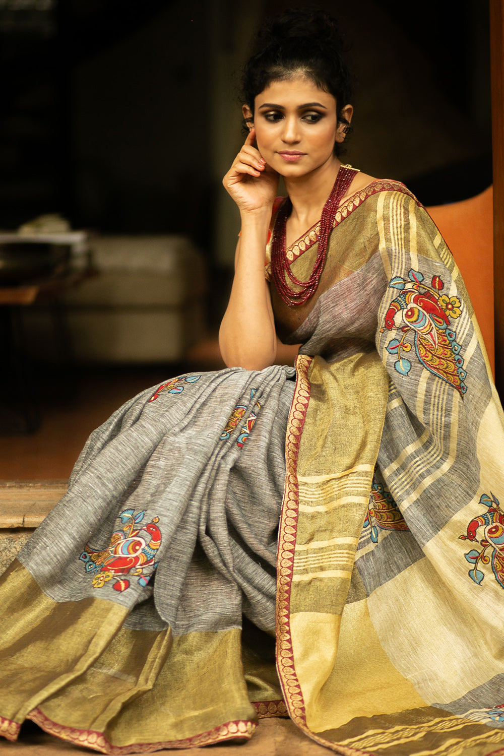 Make a Statement in this Peach Organic Linen Saree with Zari Border, –  ZynahDesign