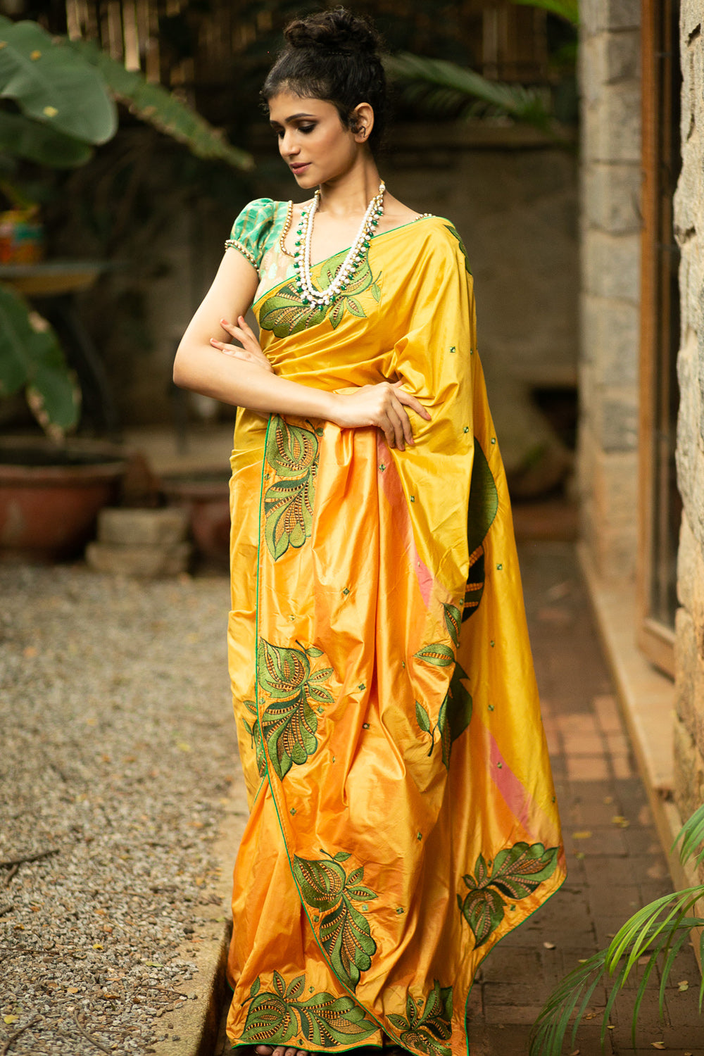 Lemon Yellow Woven Traditional Patola Silk Saree With Embroidered Silk –  zarikaariindia.com