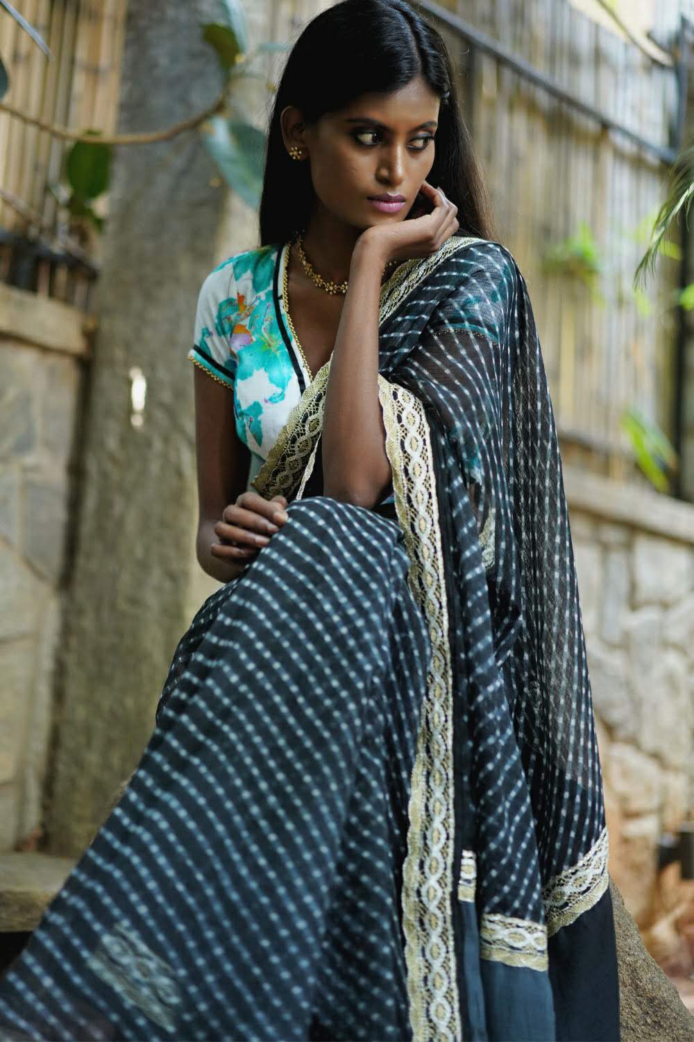 Buy Shibori tie and dye sarees online – Akrithi