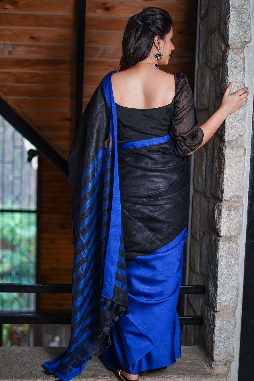 Border Raw Silk Traditional Saree in Blue