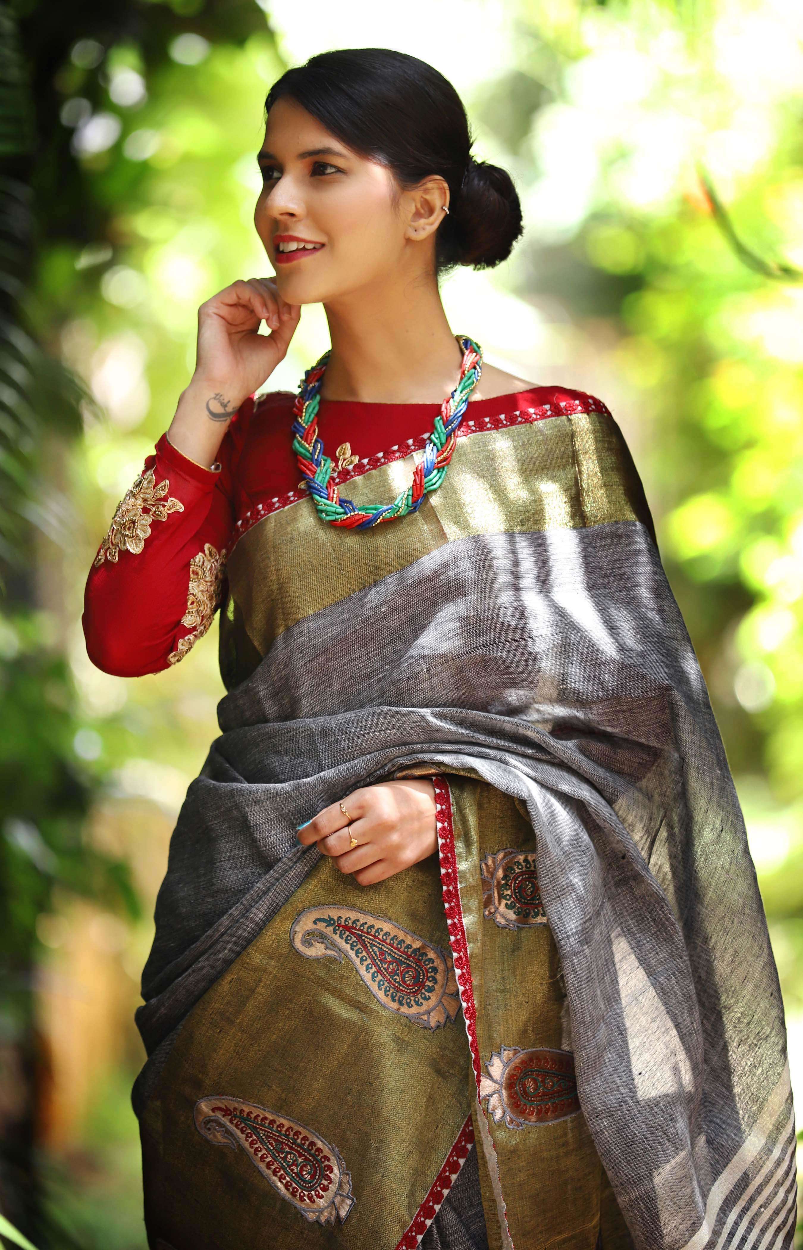 Buy Grey & Red Sarees for Women by Angoshobha Online | Ajio.com